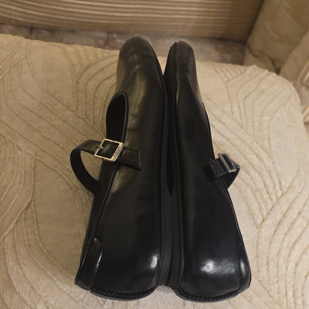 Dr. Scholl's Wexley Jane Classic Black Flats with Strap Size 9.5 Wide - Picture 11 of 16